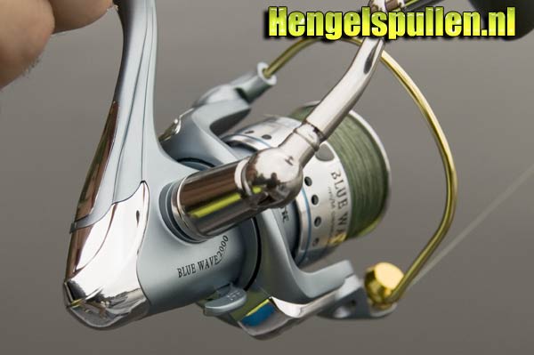 Getest: Waterline Blue Wave 2000 spin 8 kogellagers