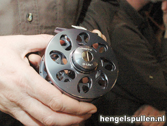 Nieuw voor 2005: Greys g-lite 2 - gemaakt uit 10% lichter en 40% sterker aluminium