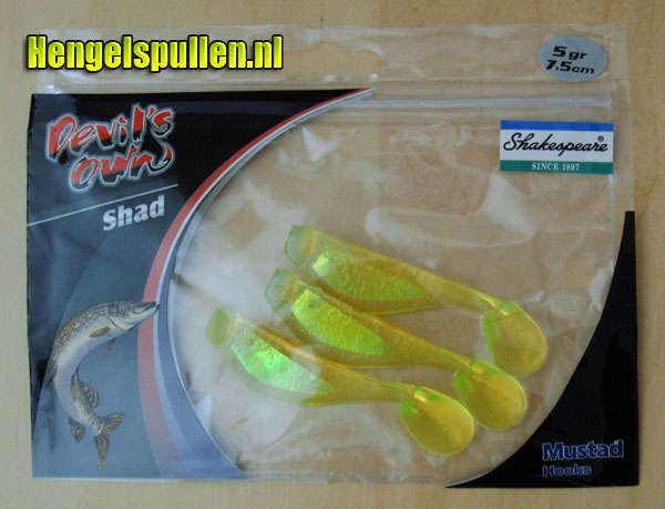 Review Devil's Own Shads door Tim Beeren