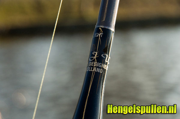 C.J.W. vertikaalhengel light 1.95 - door Ron